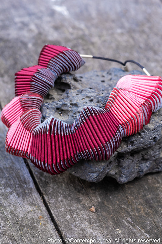 Serpentine Necklace - magenta
