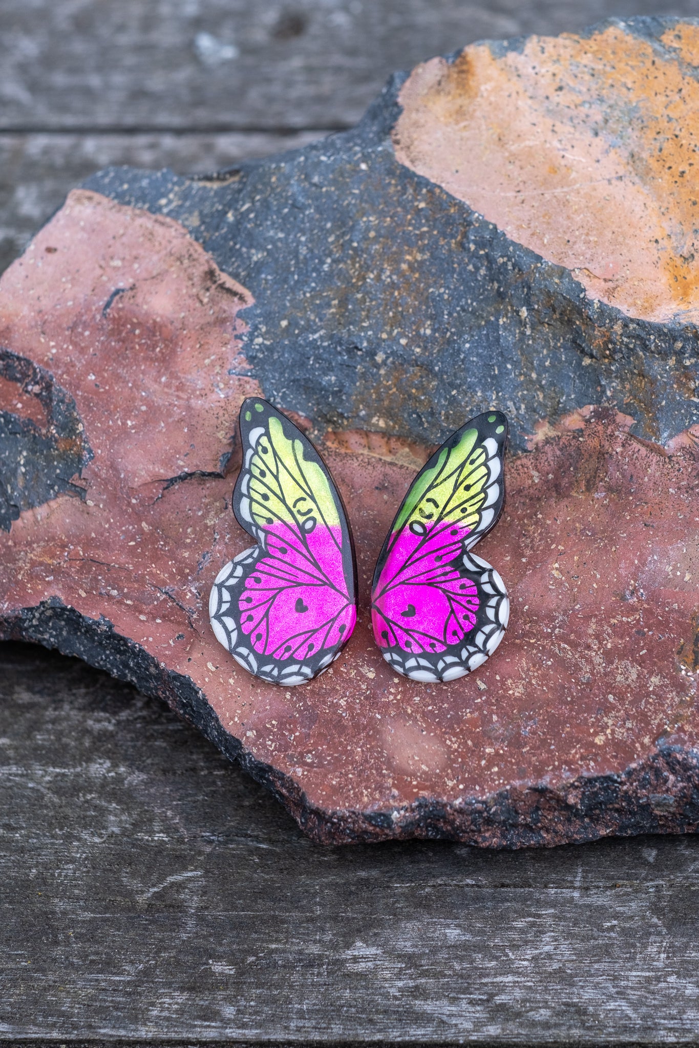 Pointed Half Butterfly M Fuchsia
