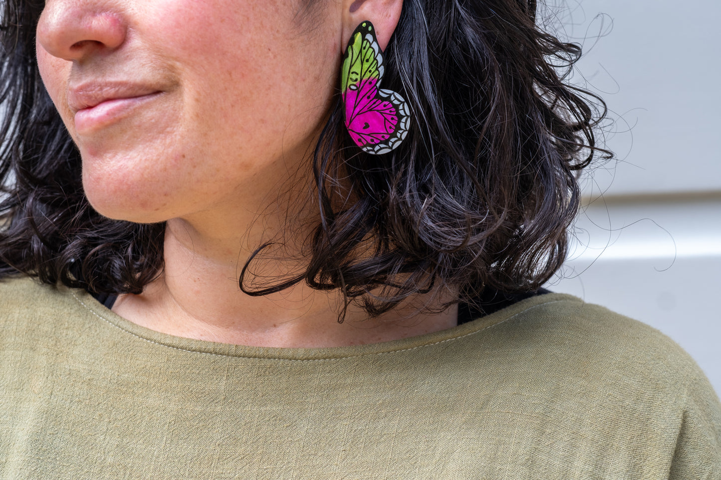Pointed Half Butterfly M Fuchsia