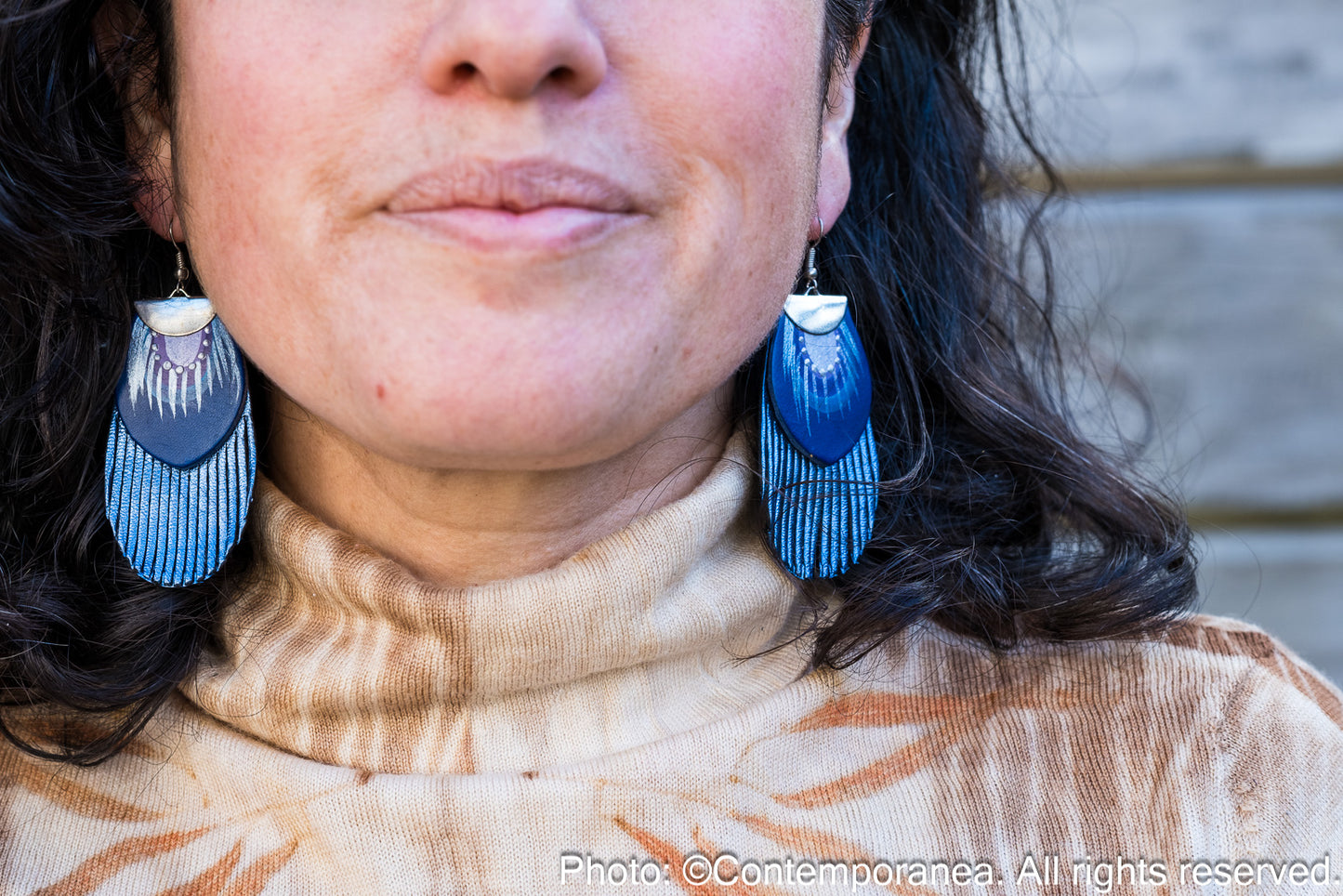 Round Feather earrings - blue shades