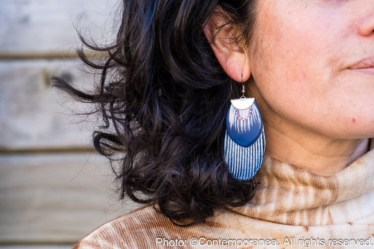 Round Feather earrings - blue shades
