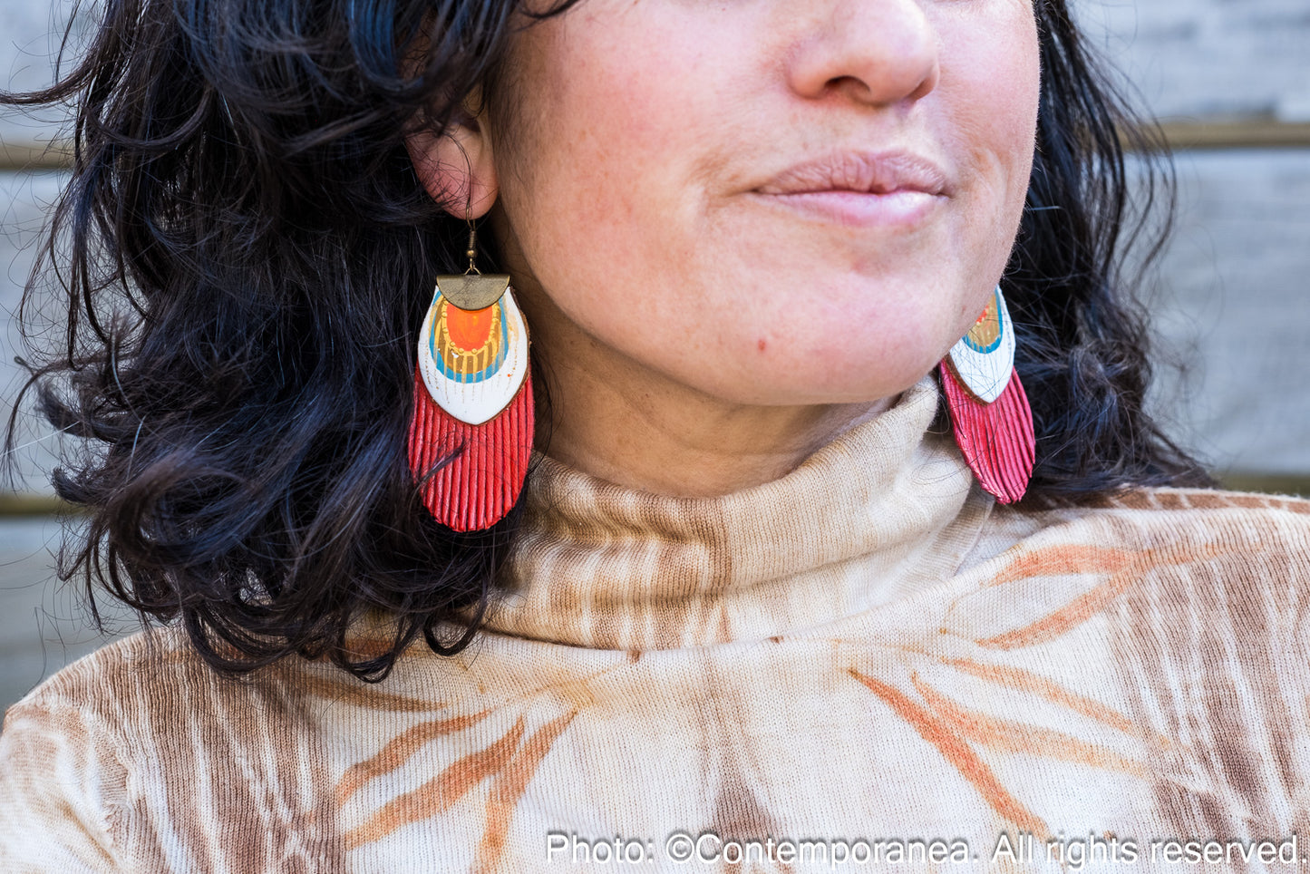 Round Feather earrings - red
