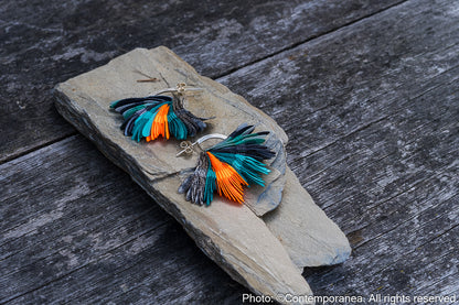 Natural patterns textile earrings - Small green and orange