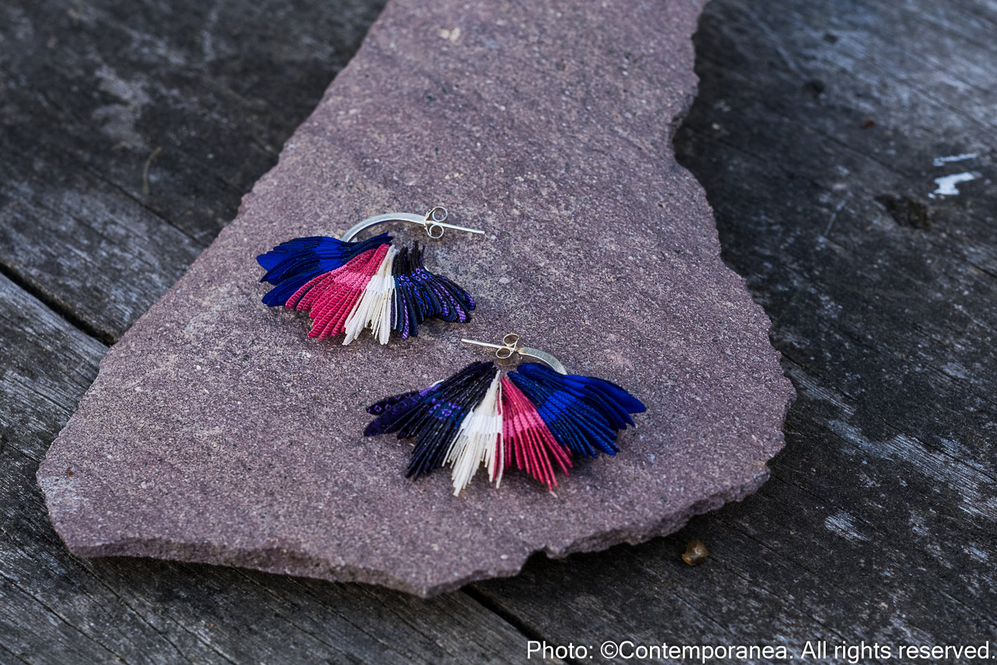 Natural patterns textile earrings - Small blue and magenta