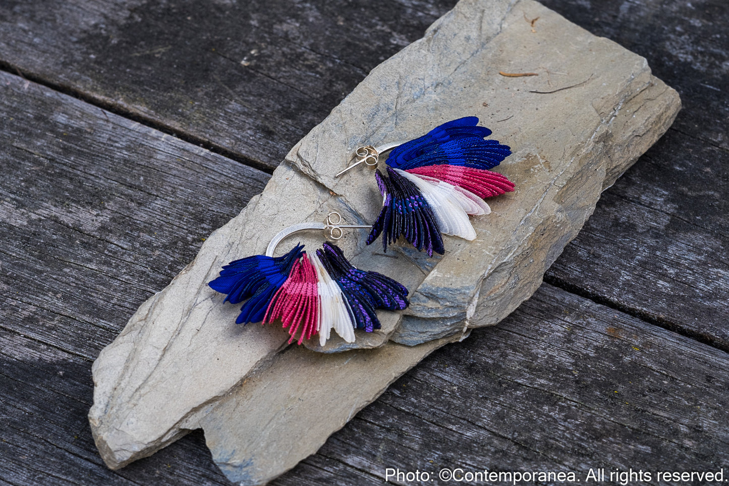 Natural patterns textile earrings - Small blue and magenta
