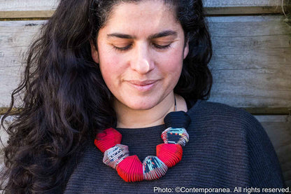 Serpentine necklace - Red Orange and Black