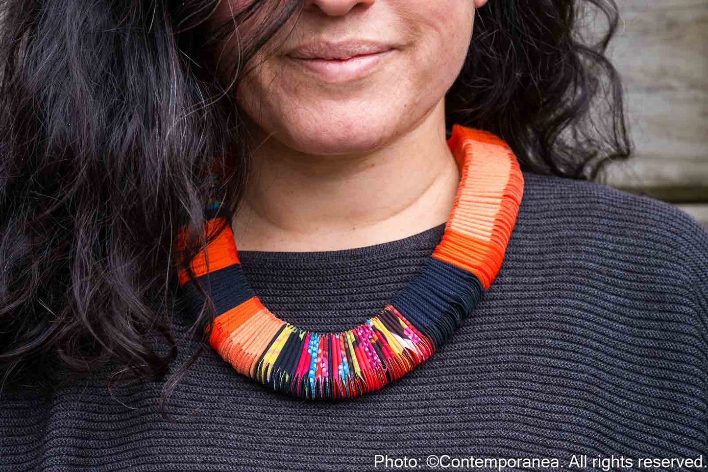 Pliegues necklace - Orange and Black