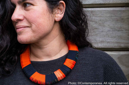 Pliegues necklace - Orange and Black