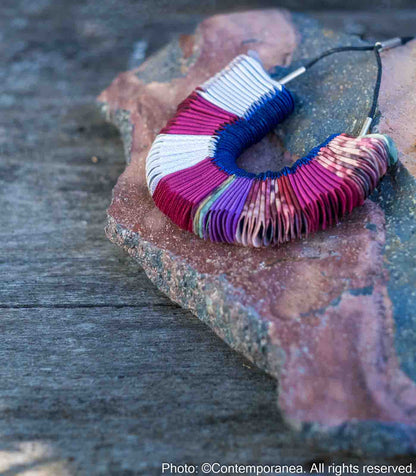 Re-Pliegues necklace - Magenta