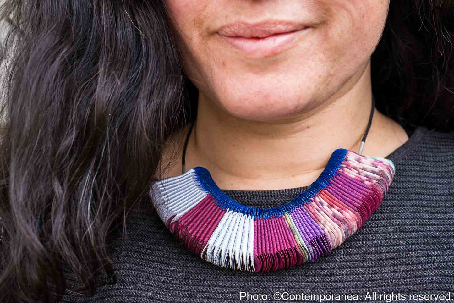 Re-Pliegues necklace - Magenta
