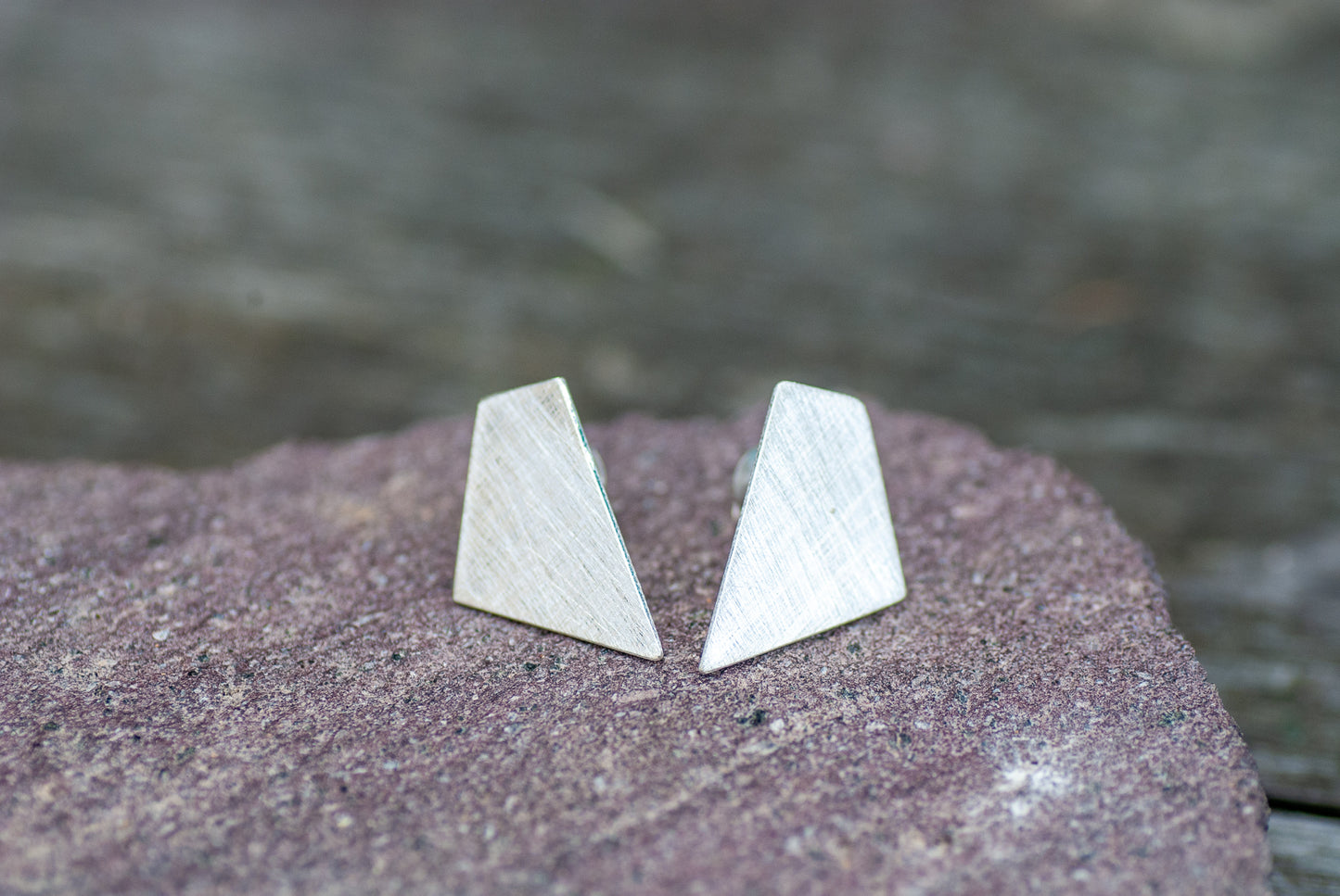 Trapezoids small silver studs