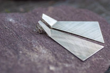 Articulated trapezoids large silver earrings