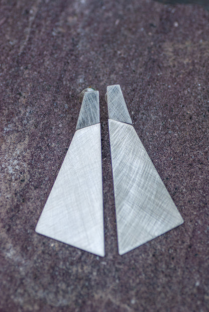 Articulated trapezoids small silver earrings