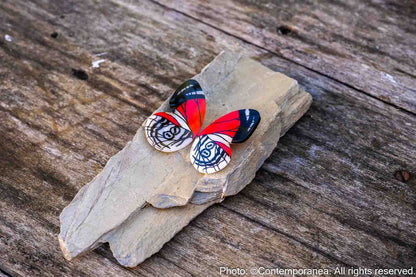 Pointed Half Butterfly M Red, White and Black