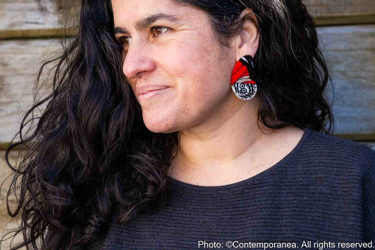 Pointed Half Butterfly M Red, White and Black