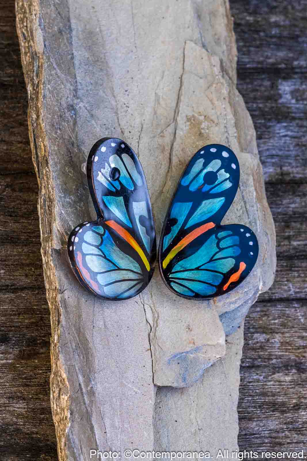 Pointed Half Butterfly M Translucent Cyan Hyala