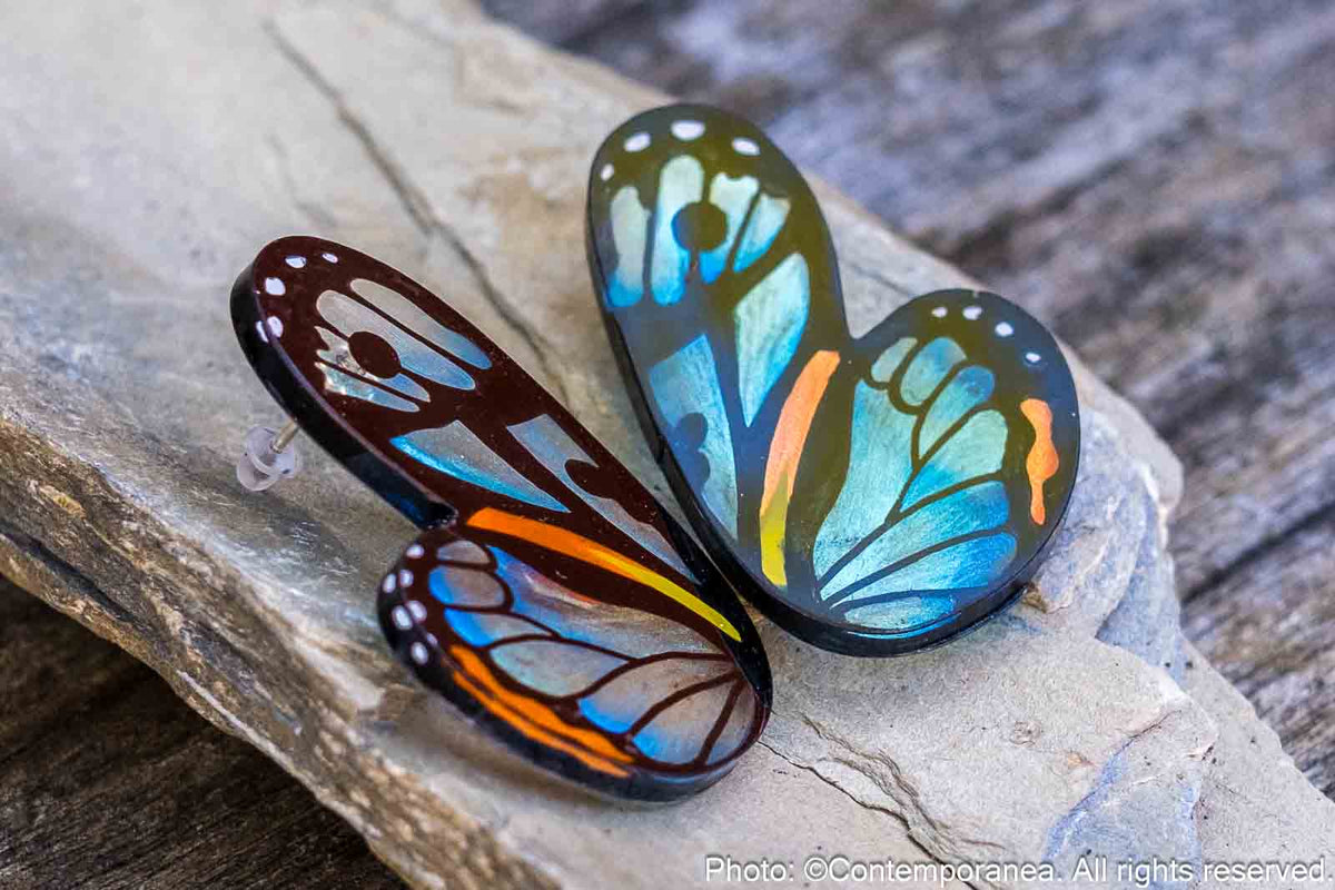 Pointed Half Butterfly M Translucent Cyan Hyala