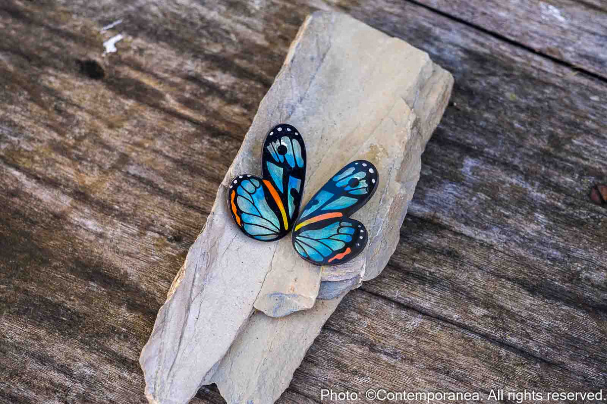 Pointed Half Butterfly M Translucent Cyan Hyala