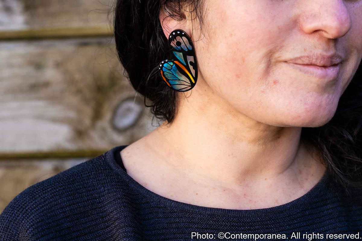 Pointed Half Butterfly M Translucent Cyan Hyala