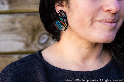 Pointed Half Butterfly M Translucent Cyan Hyala