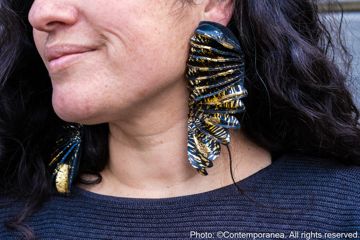 Wings - Oversized golden and black earrings