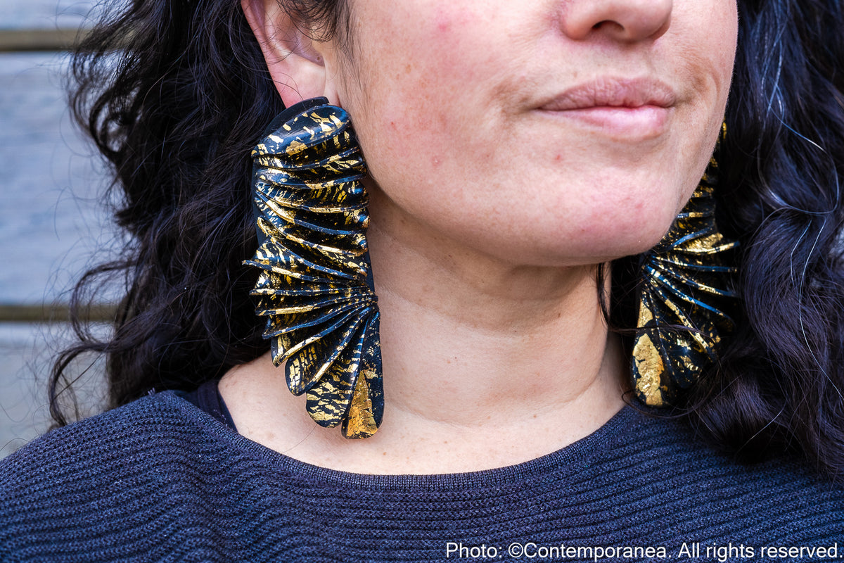 Wings - Oversized golden and black earrings