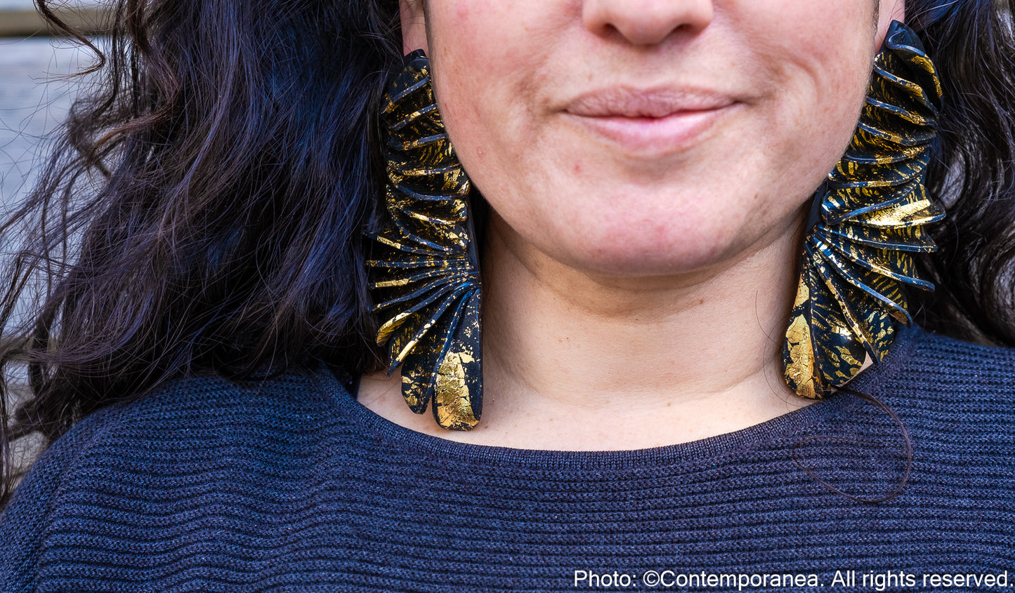 Wings - Oversized golden and black earrings