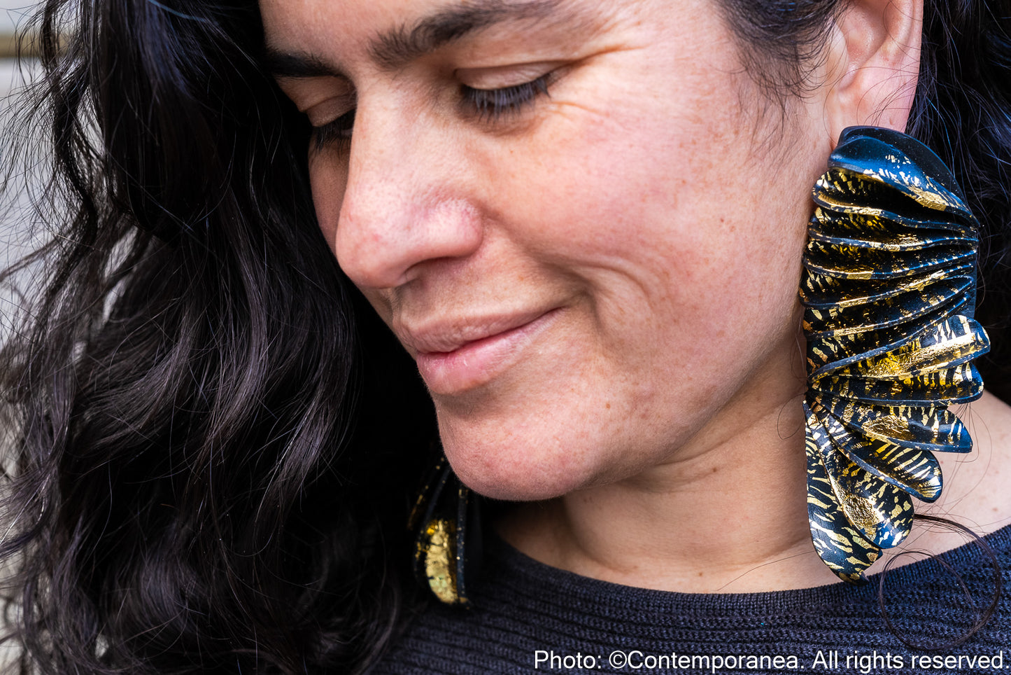 Wings - Oversized golden and black earrings