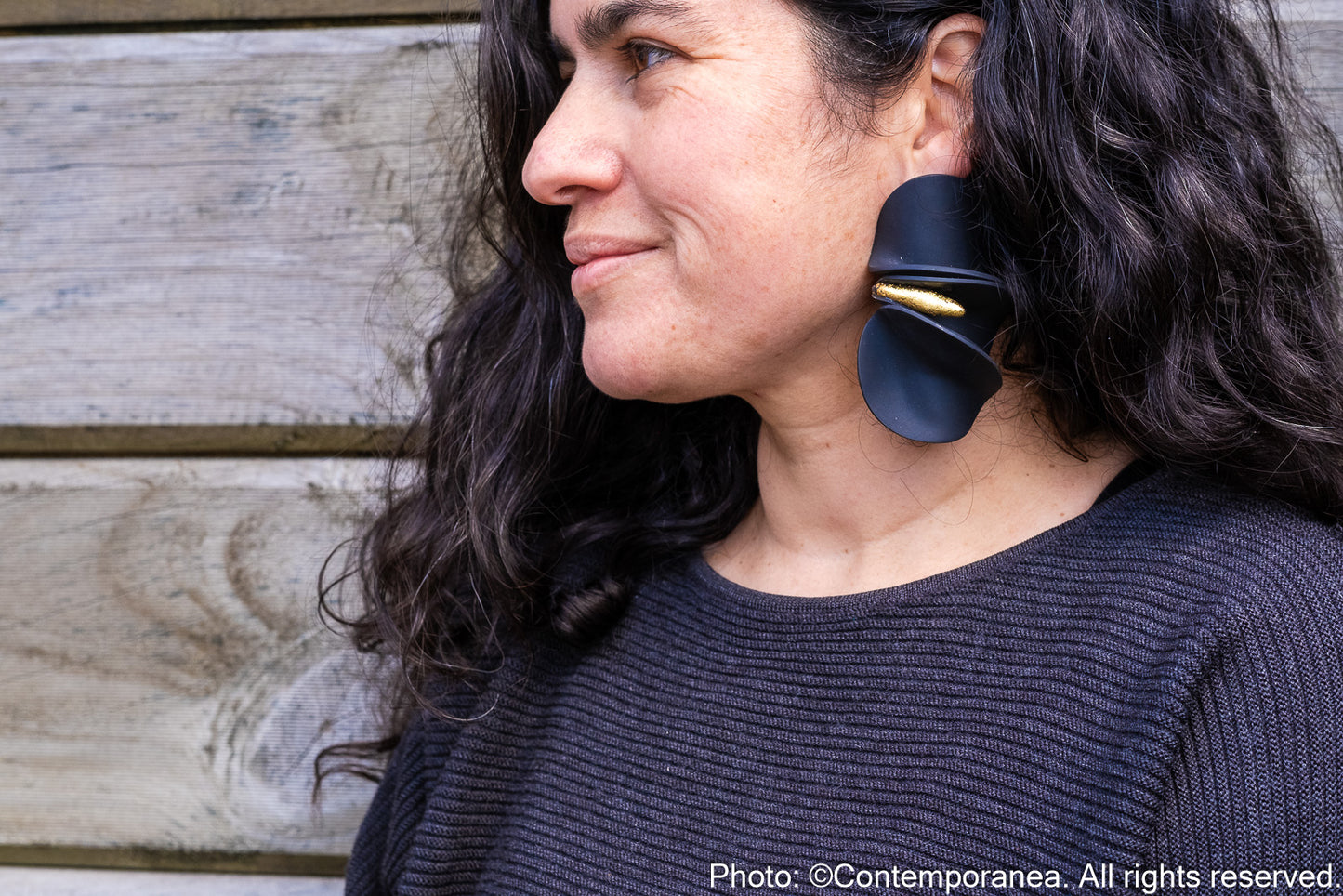 Calla lilies - Asymmetrical earrings in black