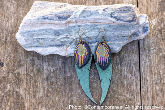 Long Feather earrings - metallic green