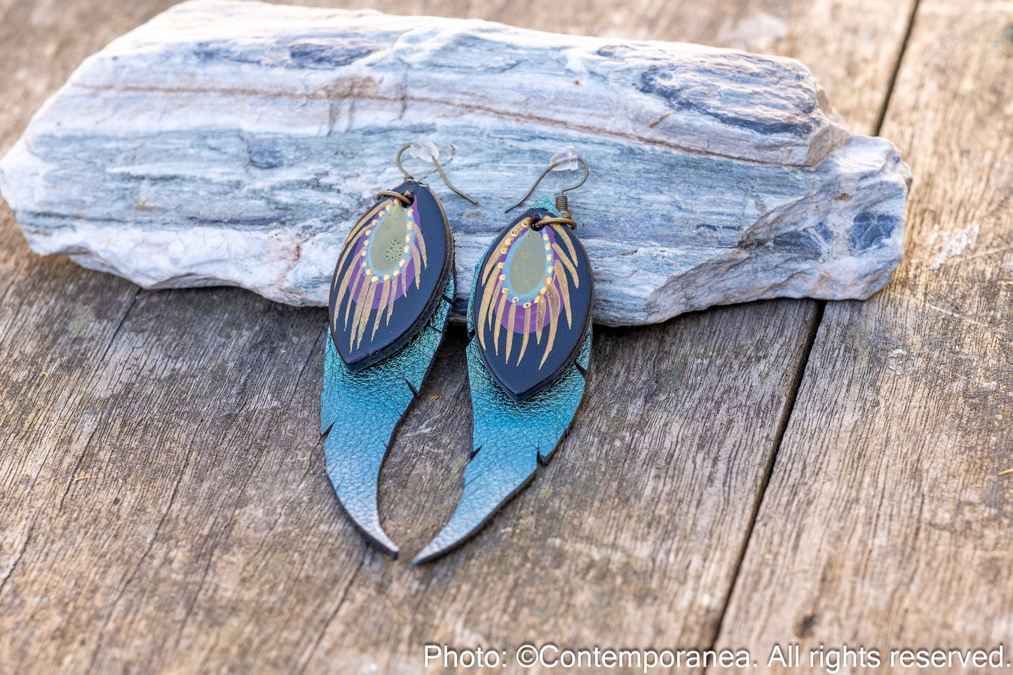 Long Feather earrings - metallic green