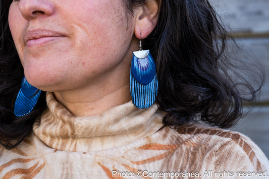 Round Feather earrings - blue shades