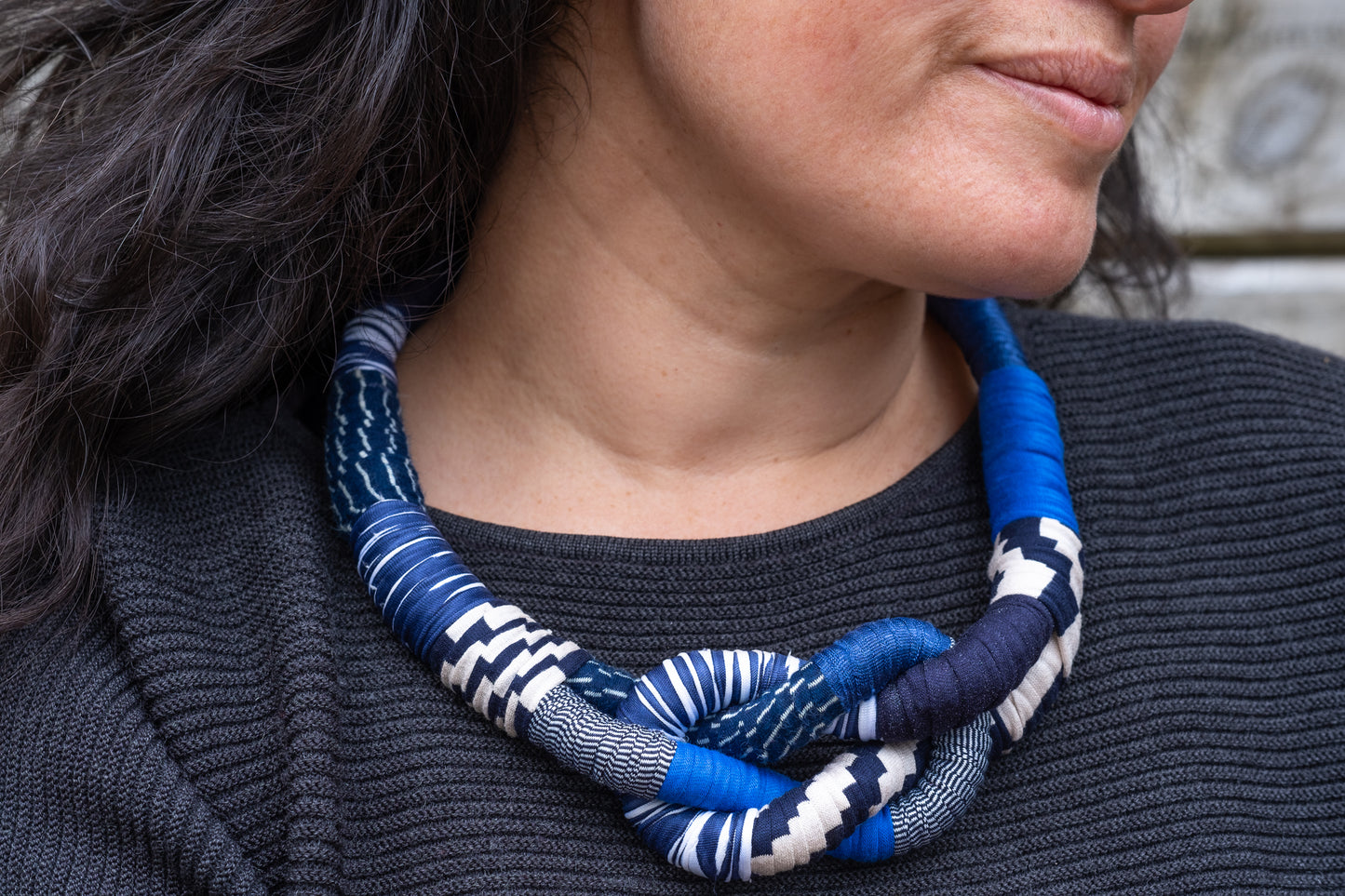 Nudo necklace - blue & white