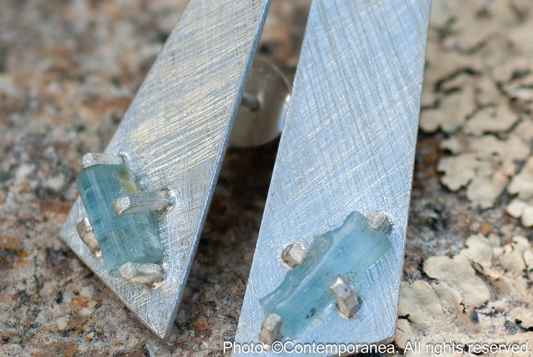 Aqua - Mismatched silver trapezoid earrings with Aquamarine